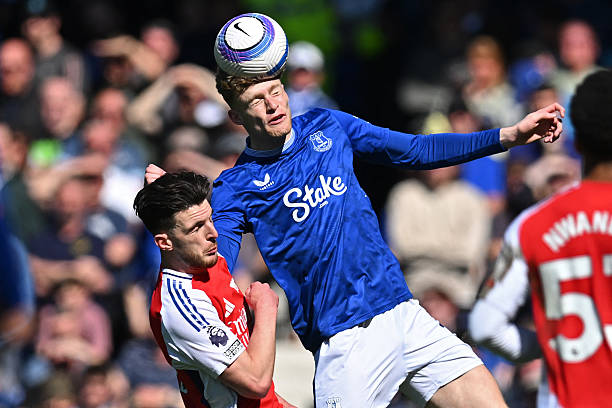 进攻中屡屡 进攻中屡屡