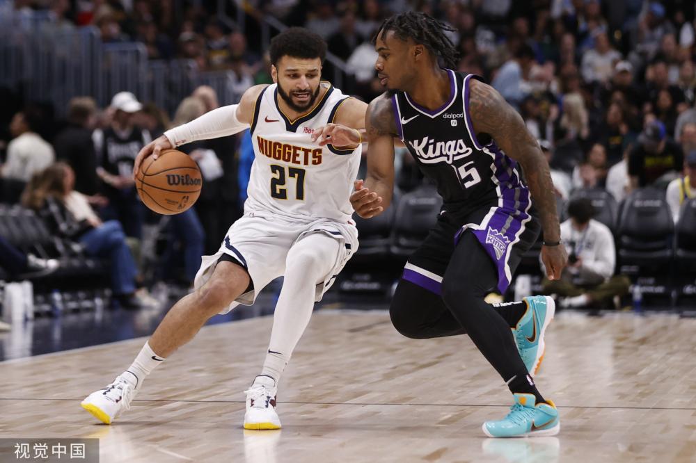 特别是在三 特别是在三